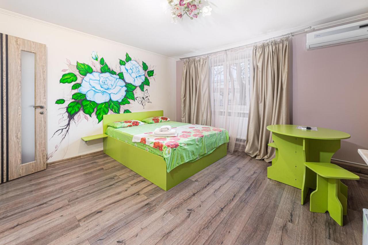 Rest Time Apartments Odessa Exterior foto