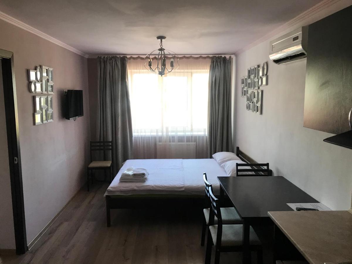 Rest Time Apartments Odessa Exterior foto