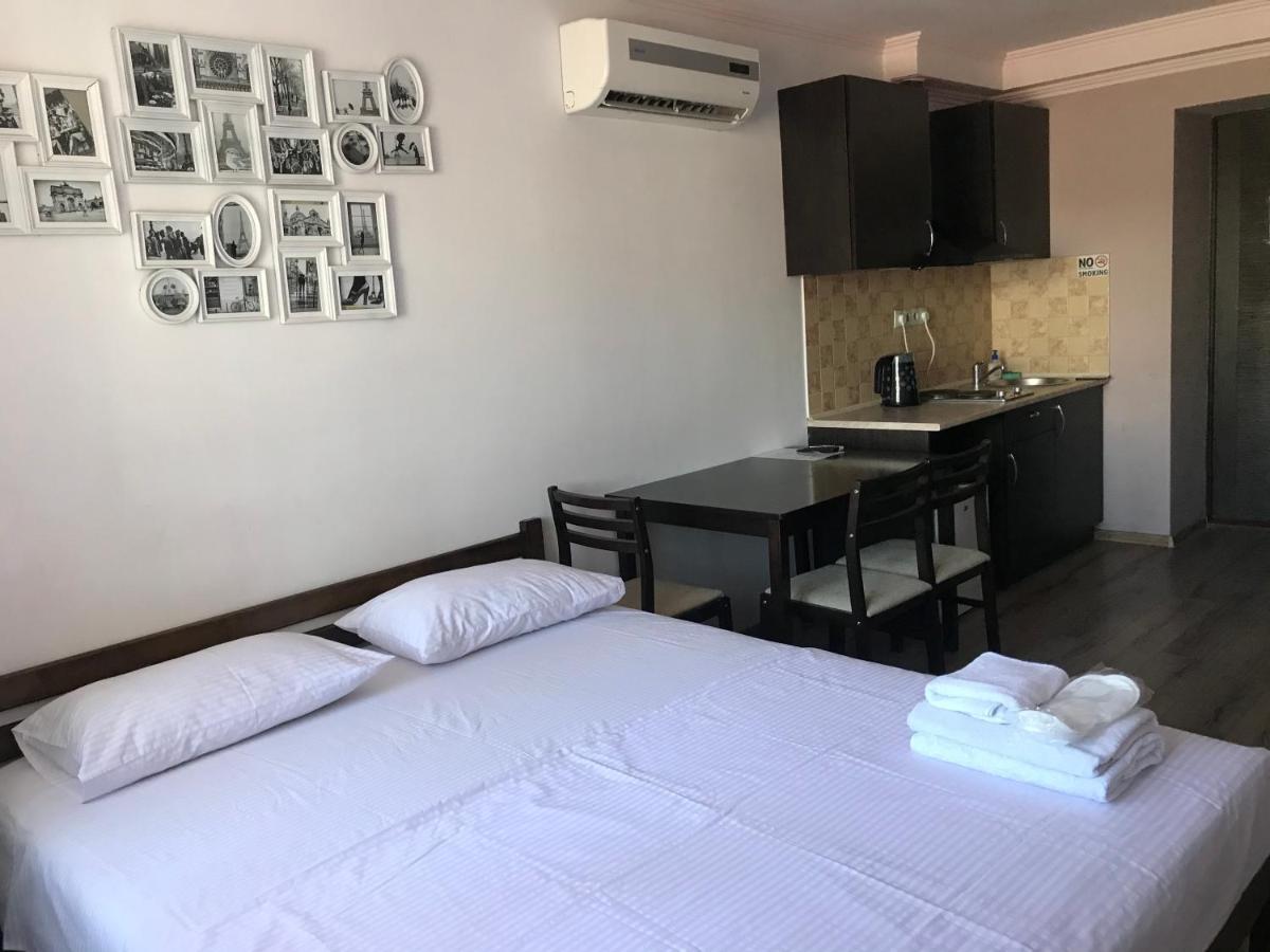 Rest Time Apartments Odessa Exterior foto