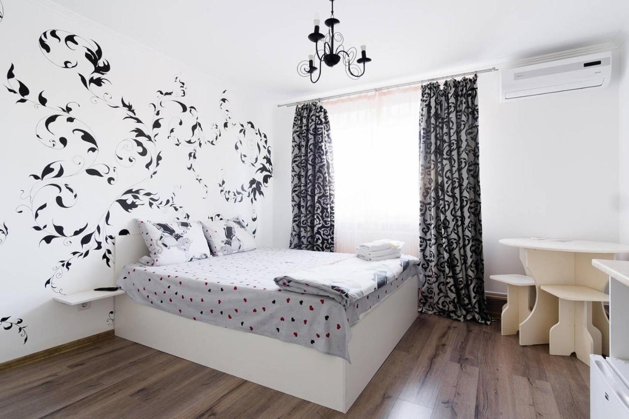 Rest Time Apartments Odessa Exterior foto